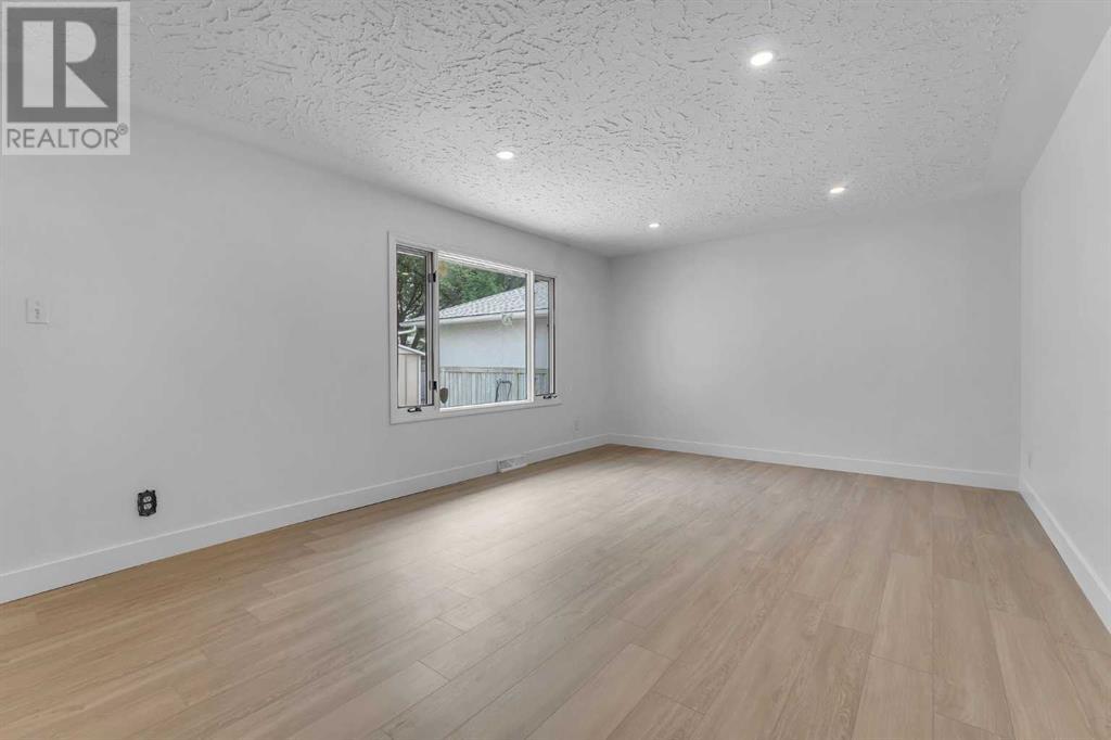 Single Family House Bungalow for Sale in   Street NE Mayland Heights Calgary 