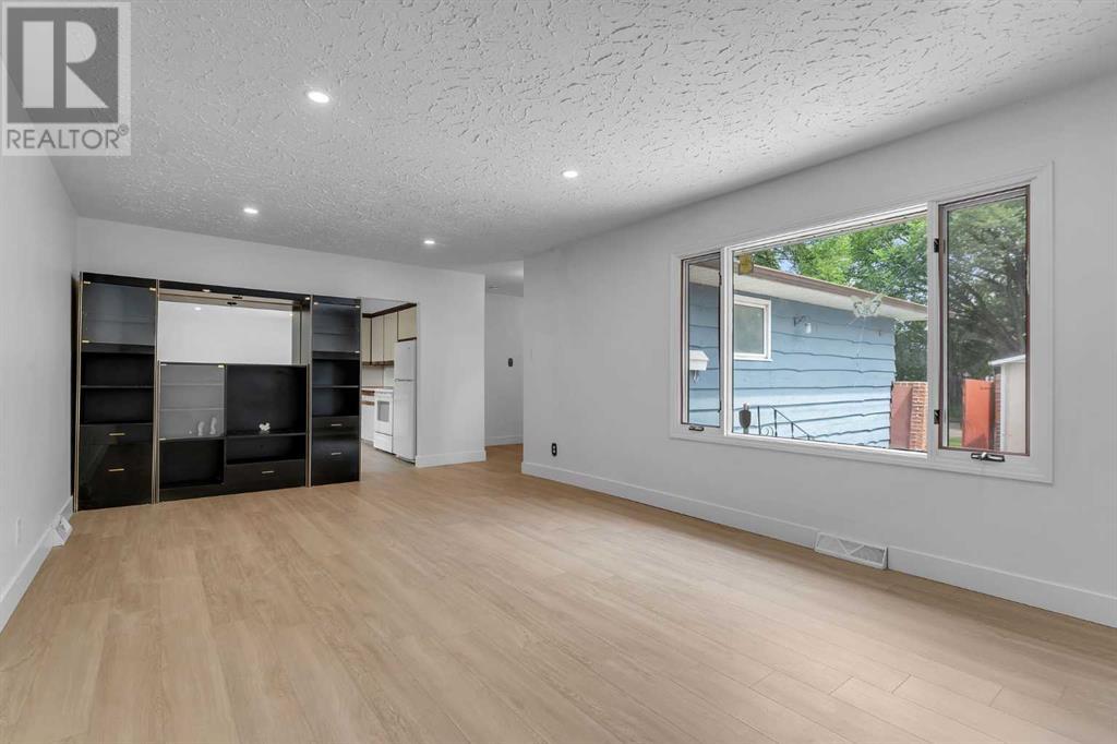 Single Family House Bungalow for Sale in   Street NE Mayland Heights Calgary 