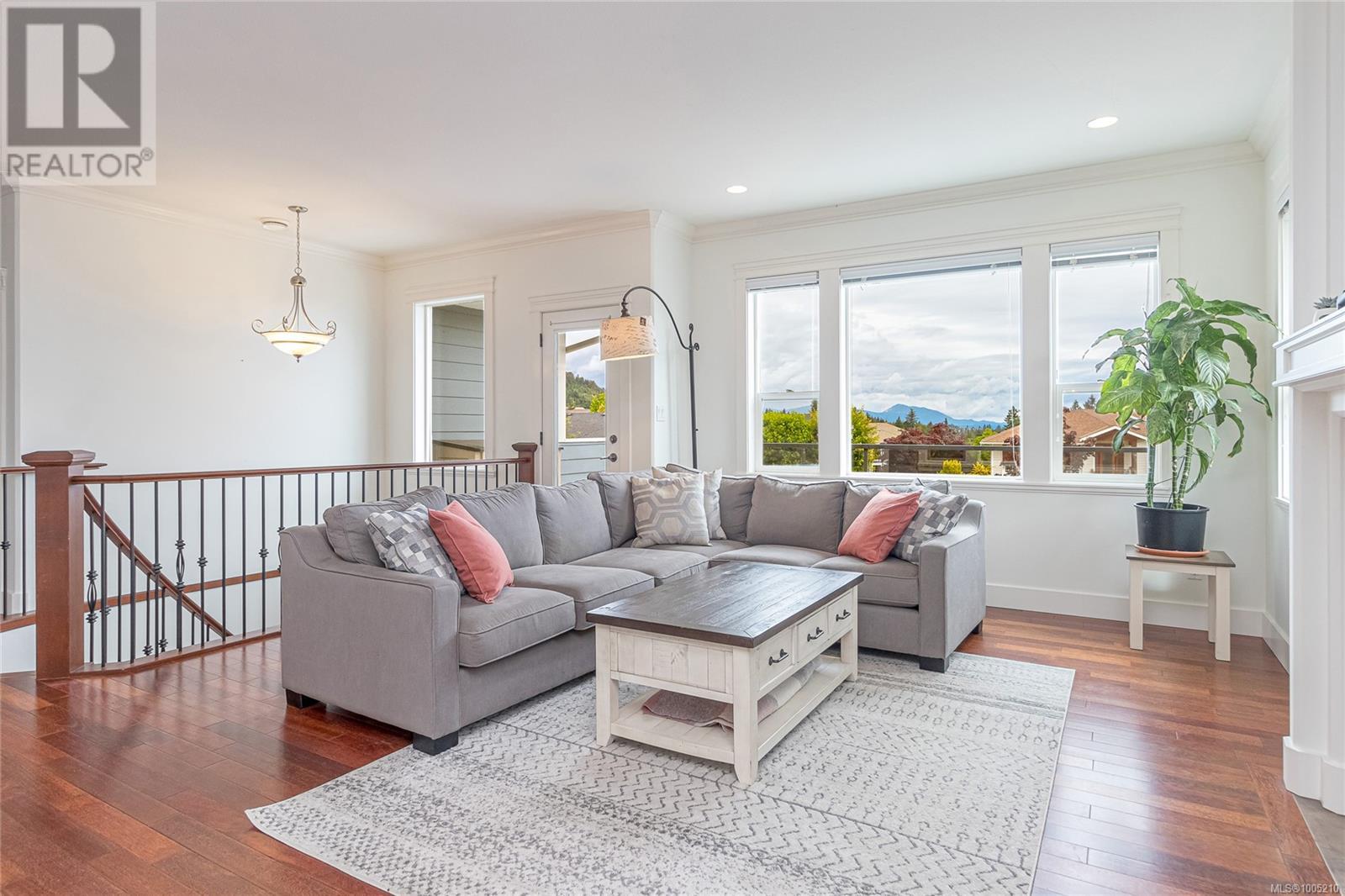 Photo 17 of 606 Stevens Pl, Ladysmith BC