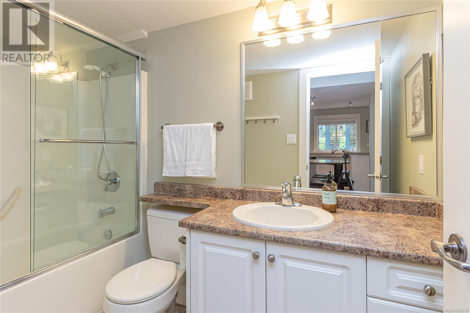 Photo 84 of 606 Stevens Pl, Ladysmith BC