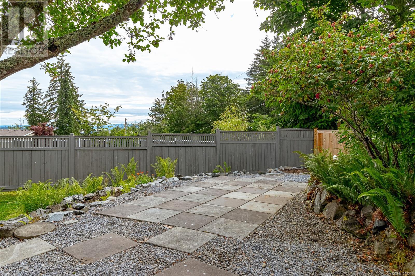 Photo 74 of 606 Stevens Pl, Ladysmith BC