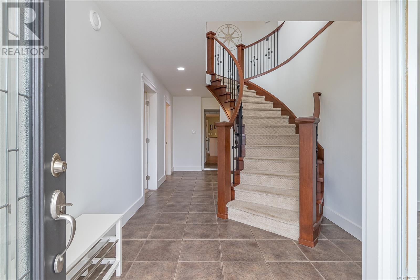 Photo 71 of 606 Stevens Pl, Ladysmith BC