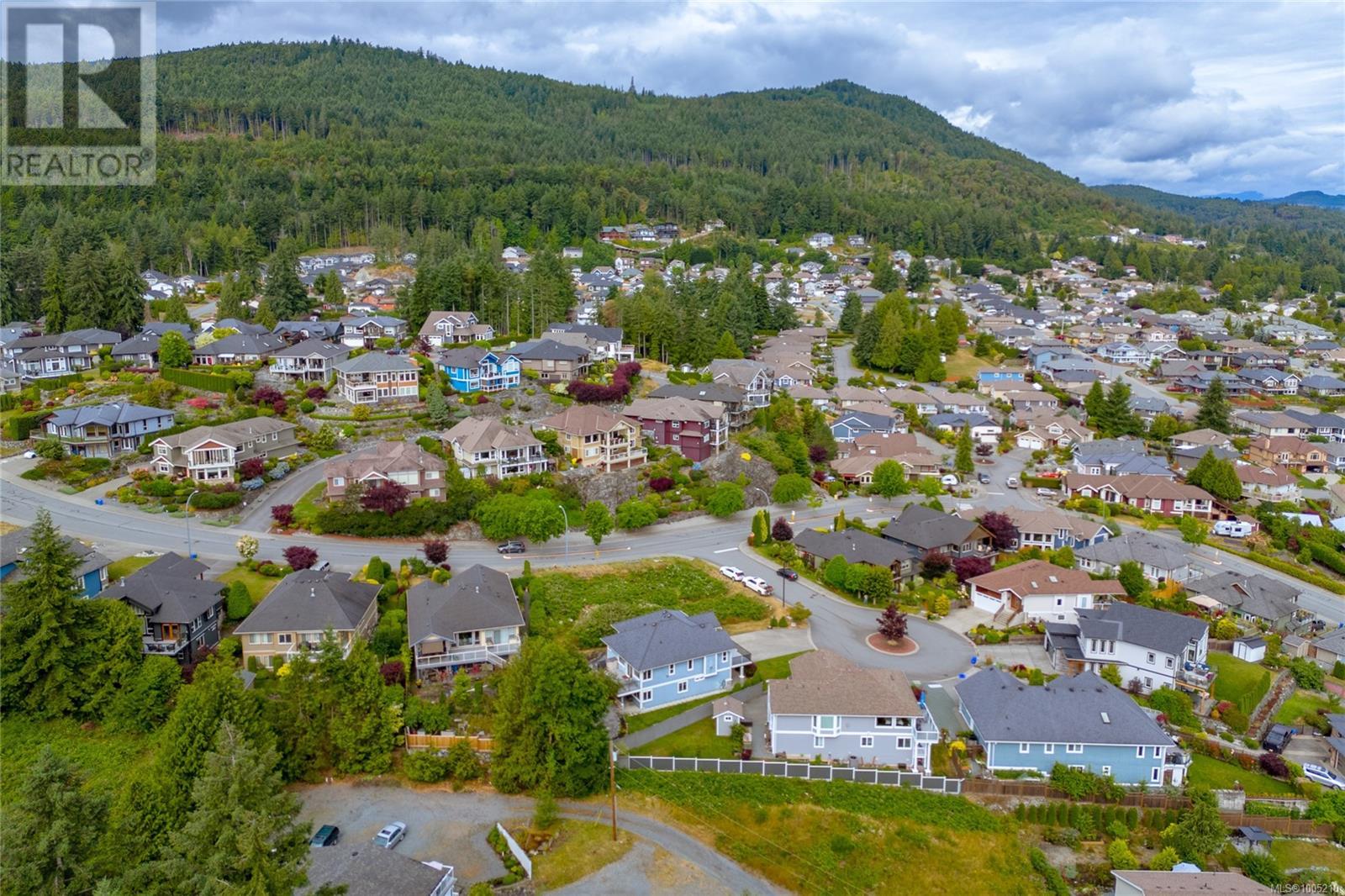 Photo 15 of 606 Stevens Pl, Ladysmith BC