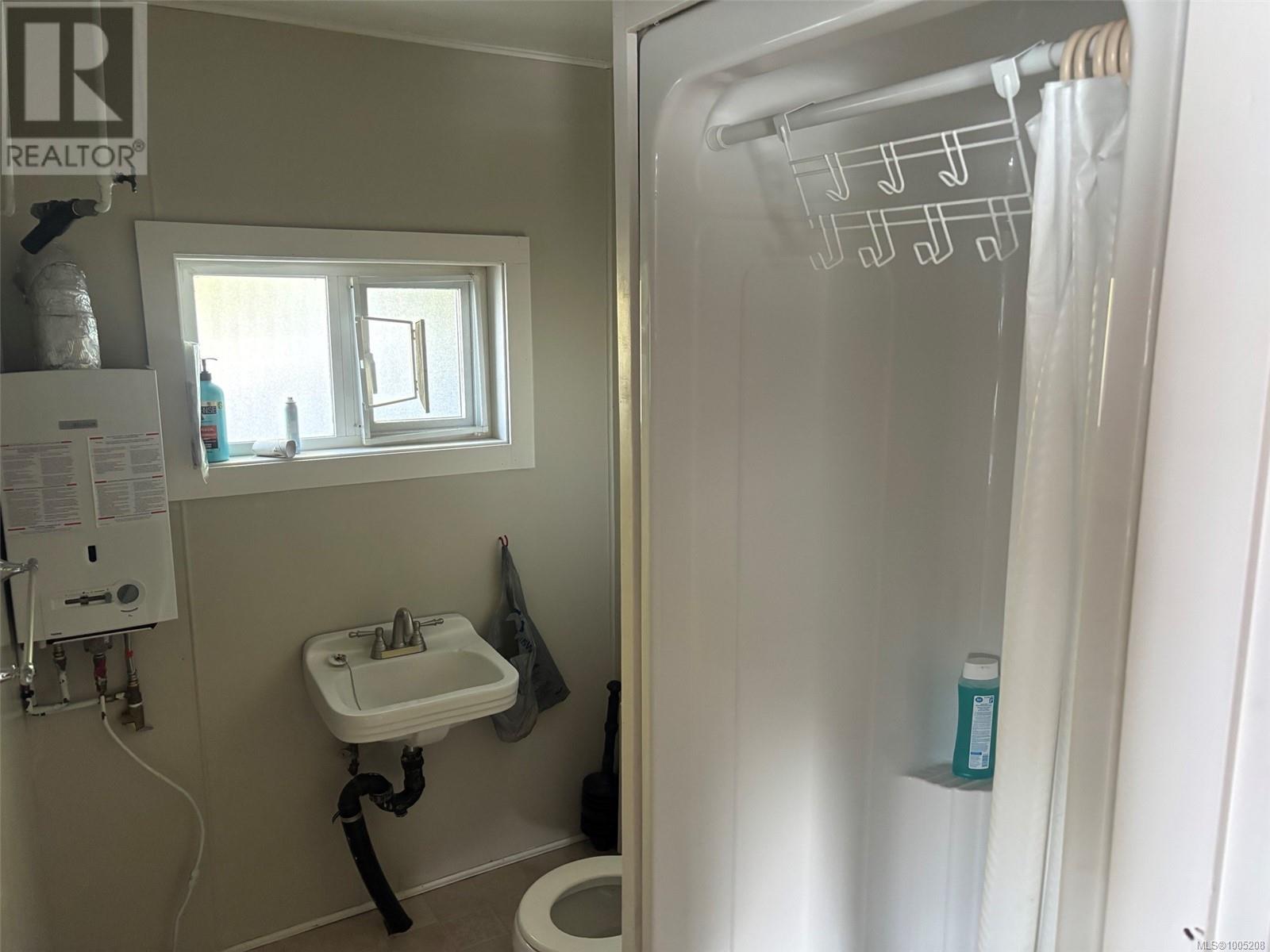 55 USELESS Inlet, Port Alberni