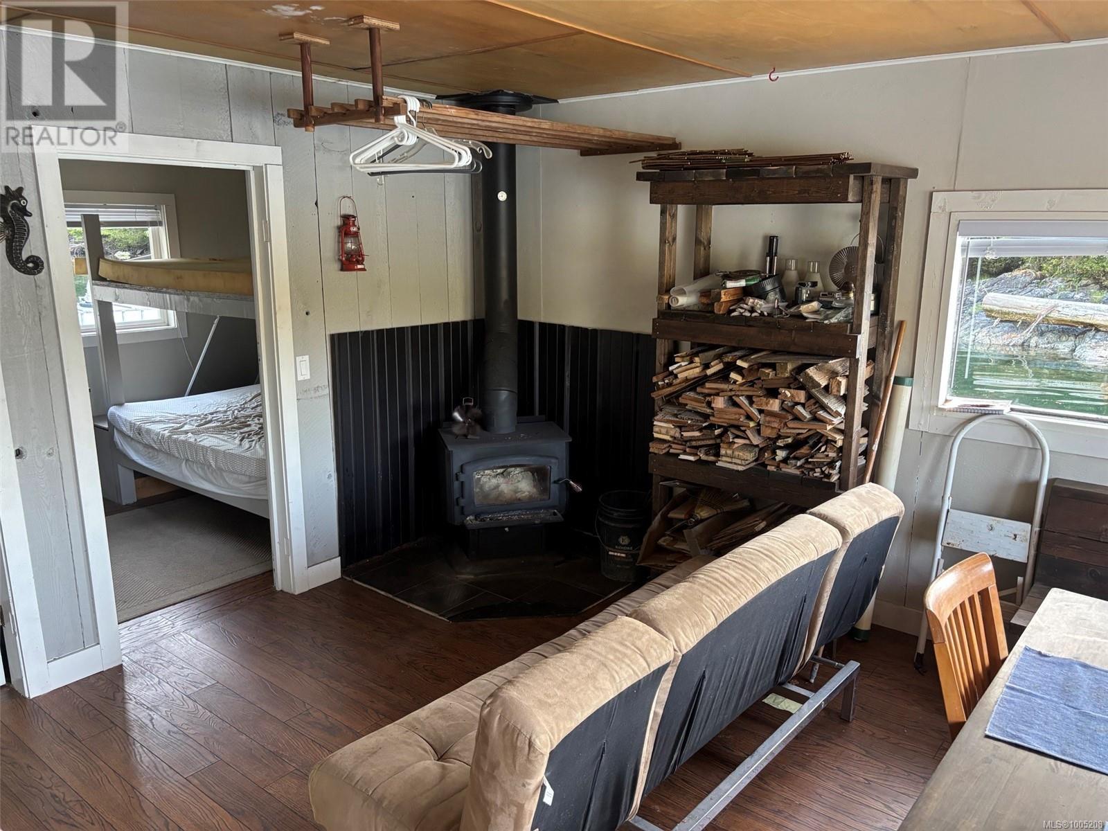 55 USELESS Inlet, Port Alberni