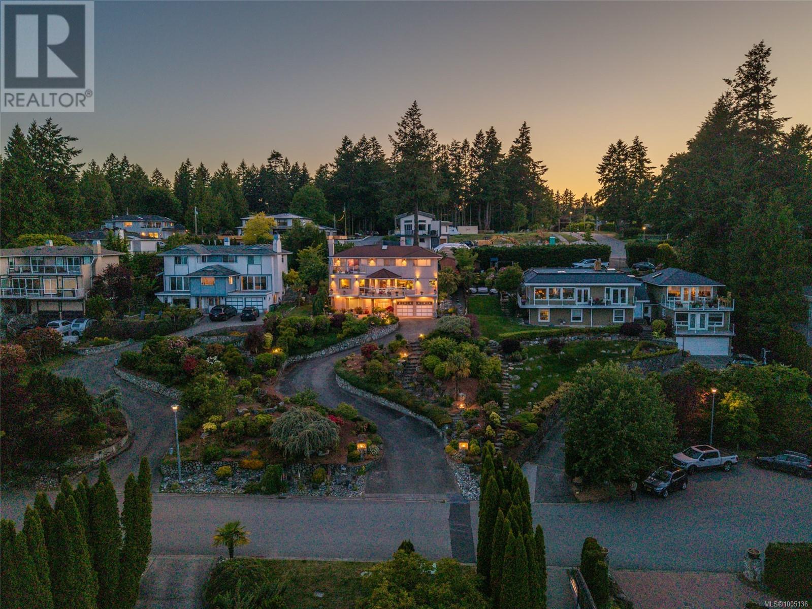 Photo 2 of 5200 Polson Terr, Saanich BC