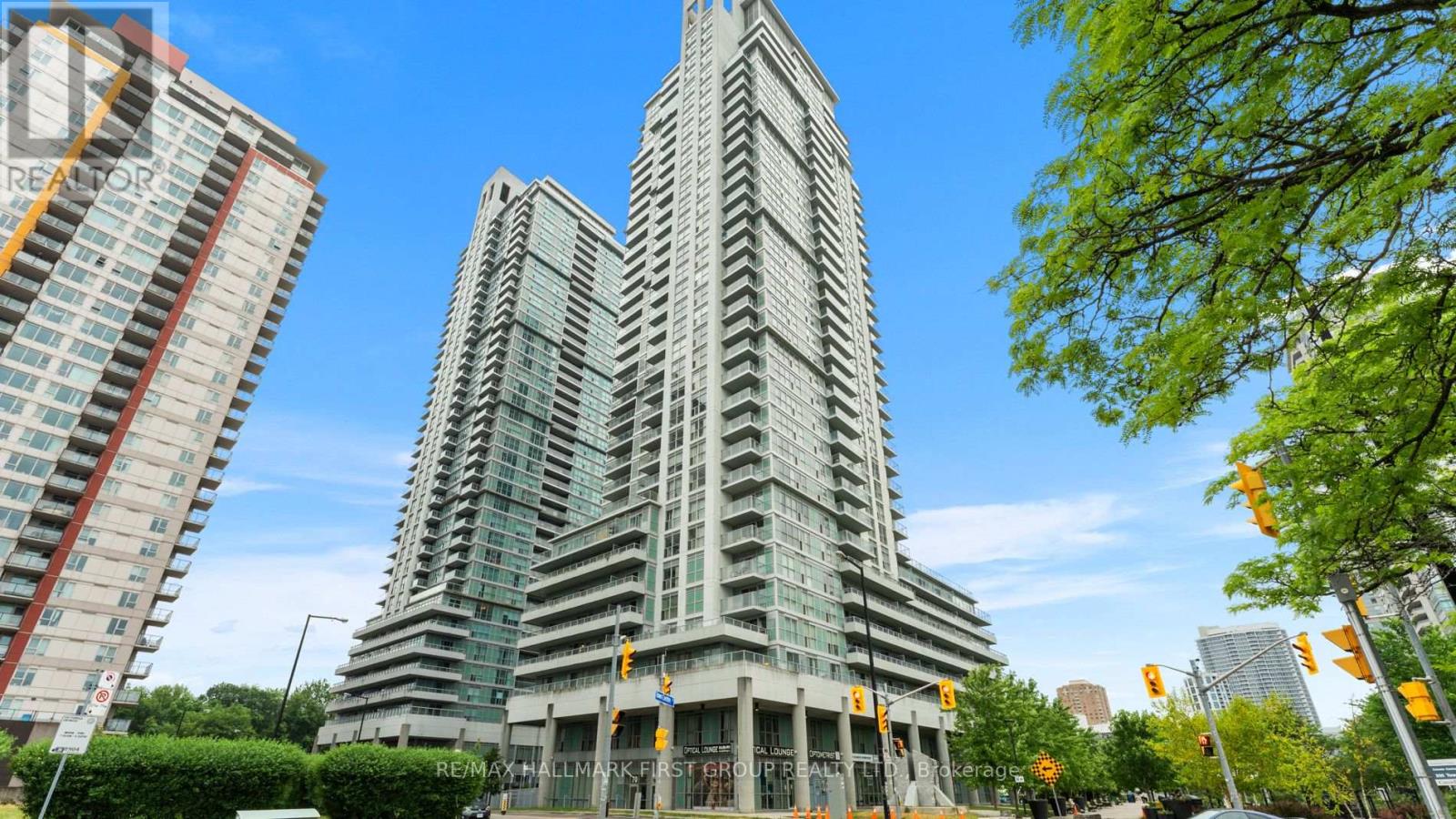 Photo 1 of 405 70 Town Centre Court, Toronto ON