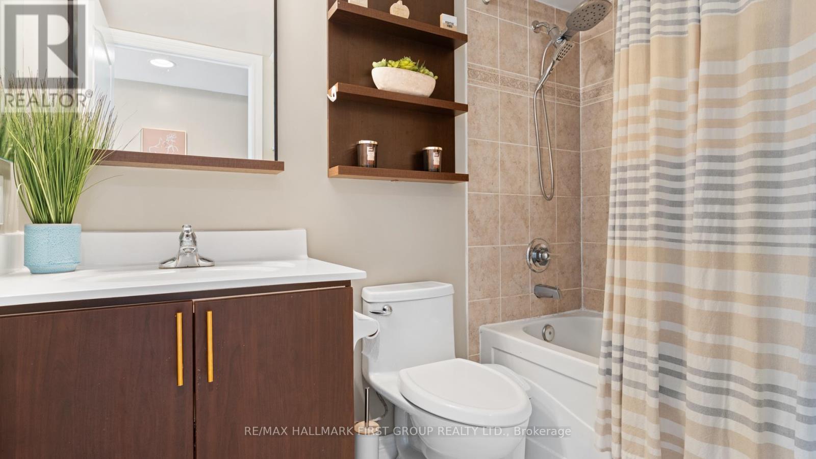 Photo 10 of 405 70 Town Centre Court, Toronto ON