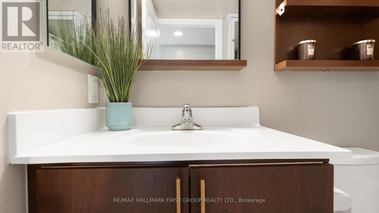 Photo 11 of 405 70 Town Centre Court, Toronto ON