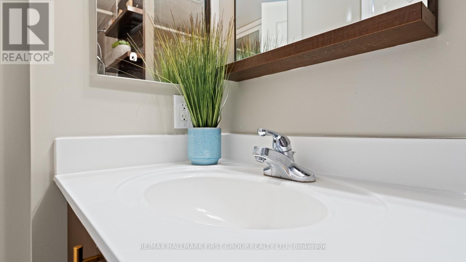 Photo 12 of 405 70 Town Centre Court, Toronto ON