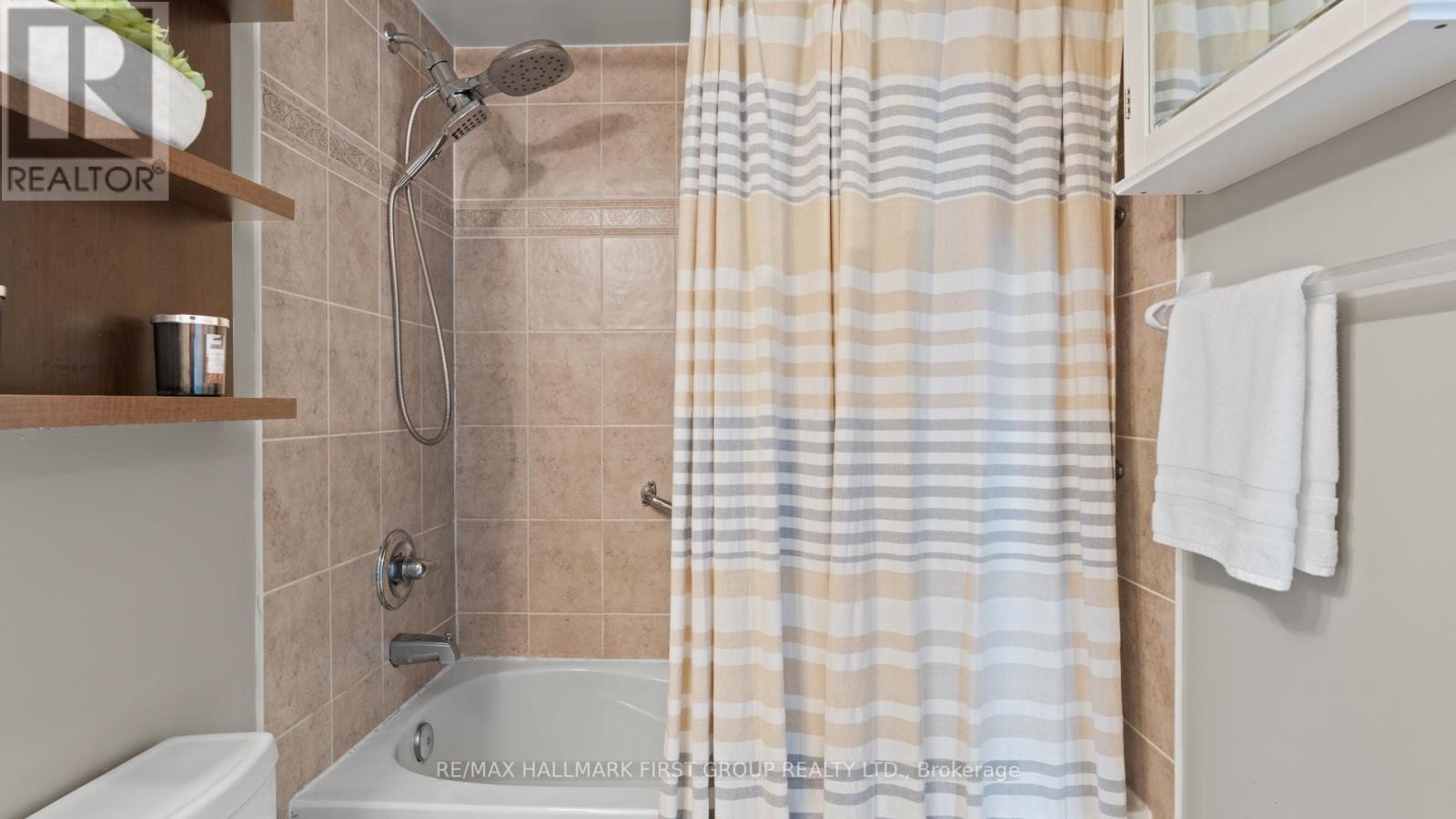 Photo 13 of 405 70 Town Centre Court, Toronto ON