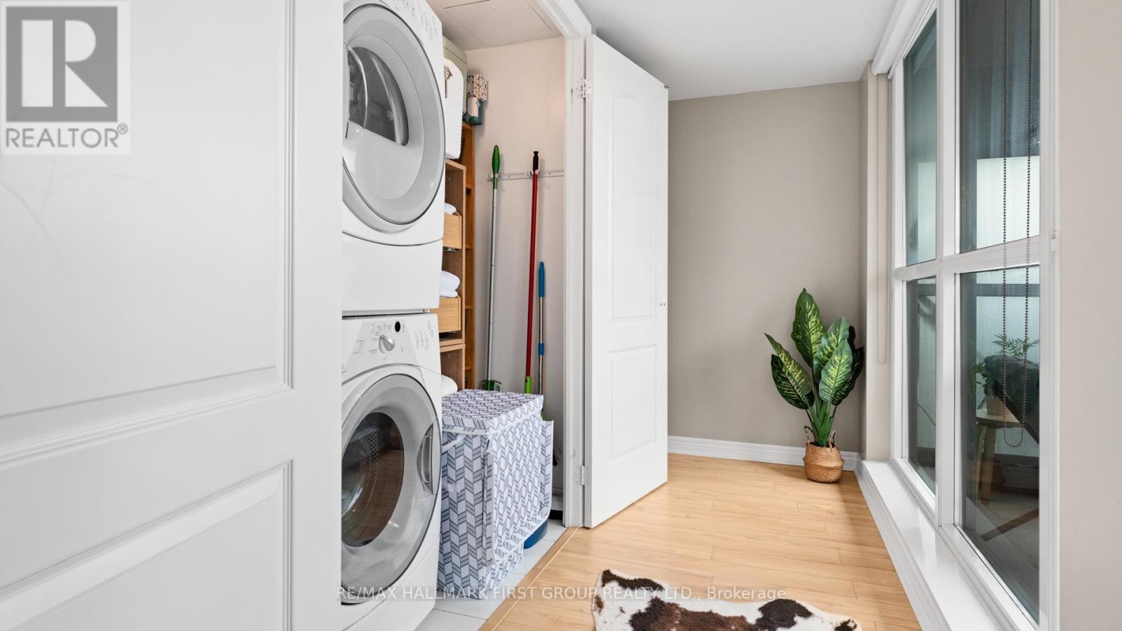 Photo 16 of 405 70 Town Centre Court, Toronto ON