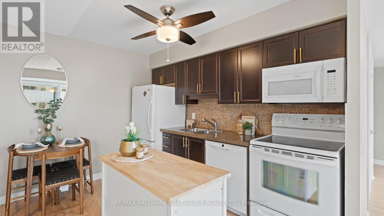 Photo 20 of 405 70 Town Centre Court, Toronto ON