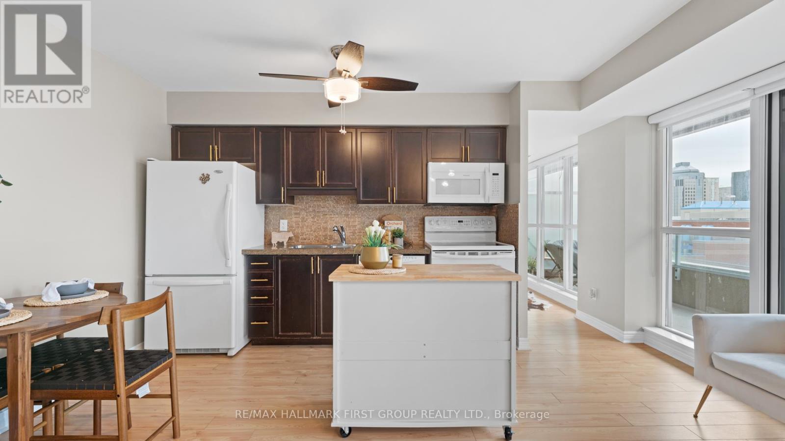 Photo 21 of 405 70 Town Centre Court, Toronto ON