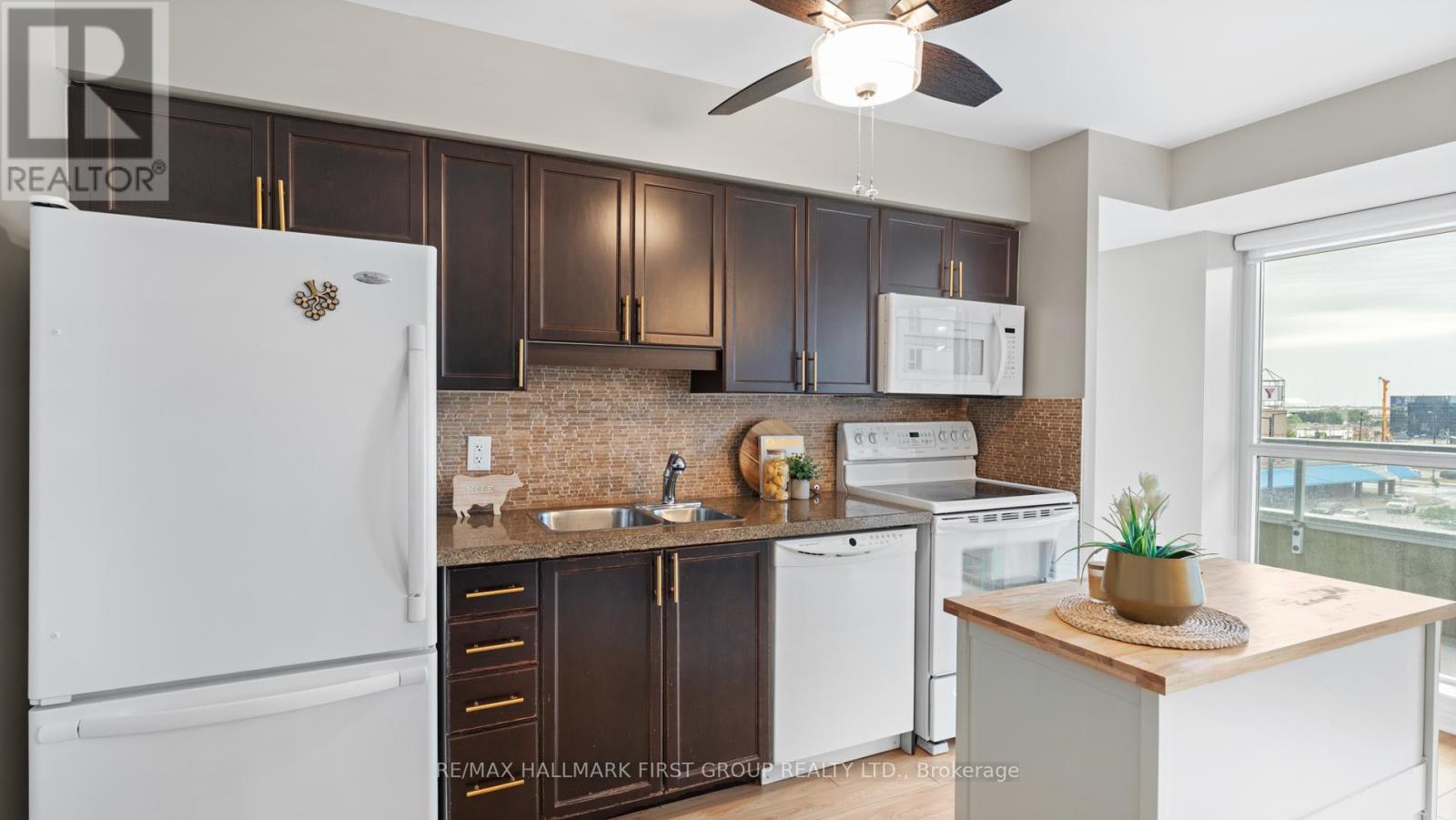 Photo 22 of 405 70 Town Centre Court, Toronto ON