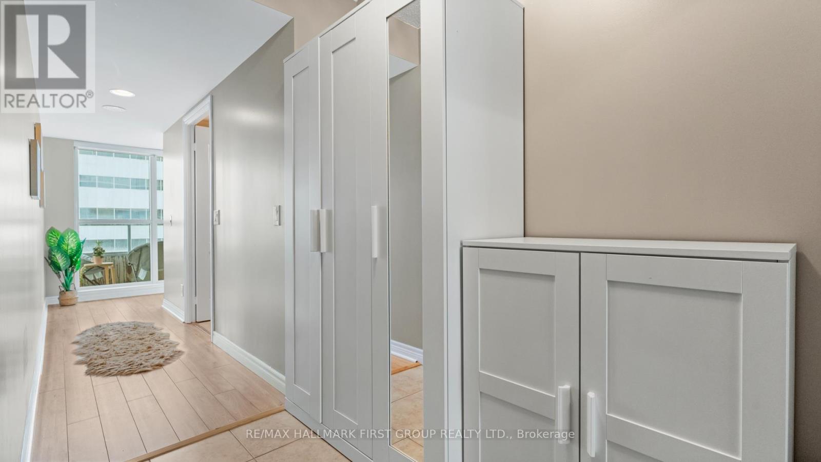 Photo 9 of 405 70 Town Centre Court, Toronto ON