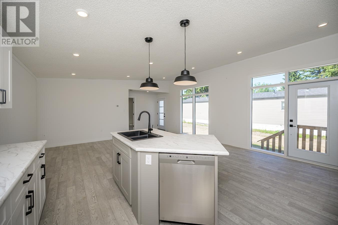 Photo 4 of 11 5164 Hart Highway, Prince George BC