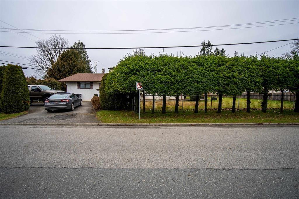 Photo 4 of 1926 Salton Road, Abbotsford BC
