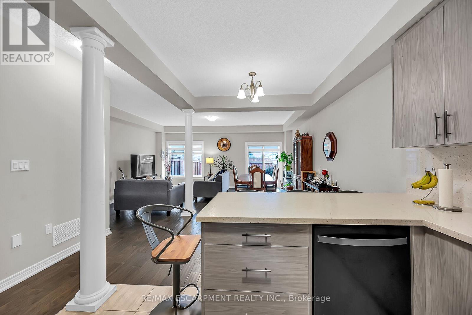 Photo 27 of 55 Rockledge Drive, Hamilton ON