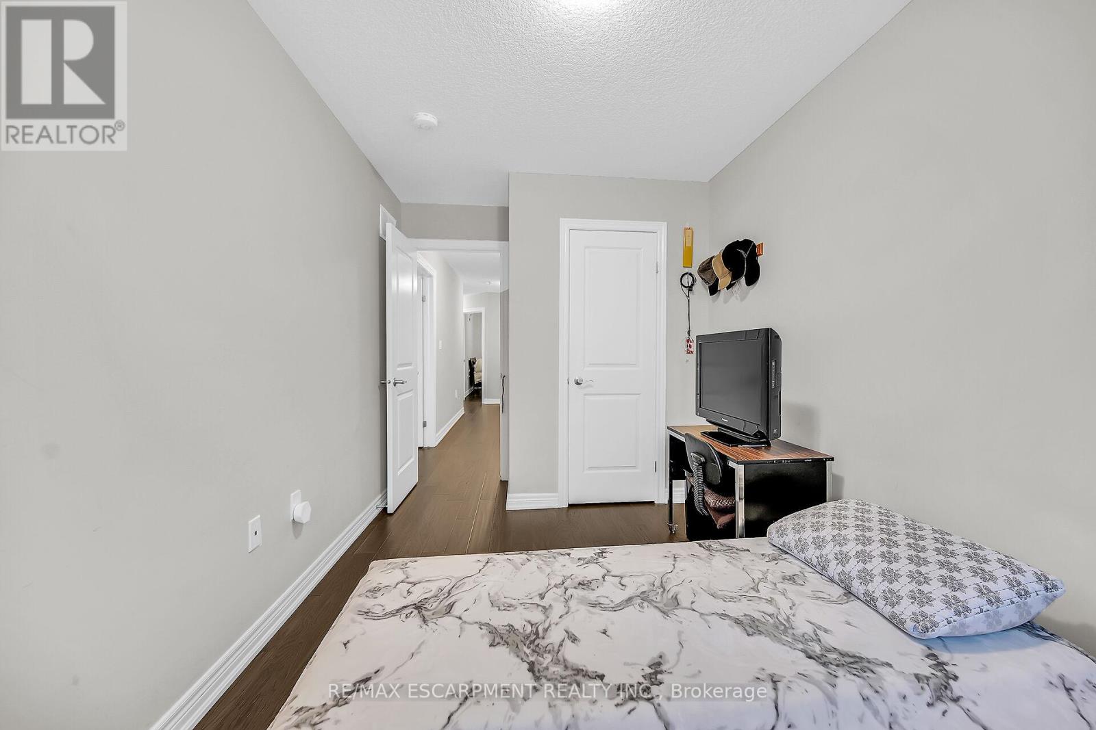 Photo 6 of 55 Rockledge Drive, Hamilton ON