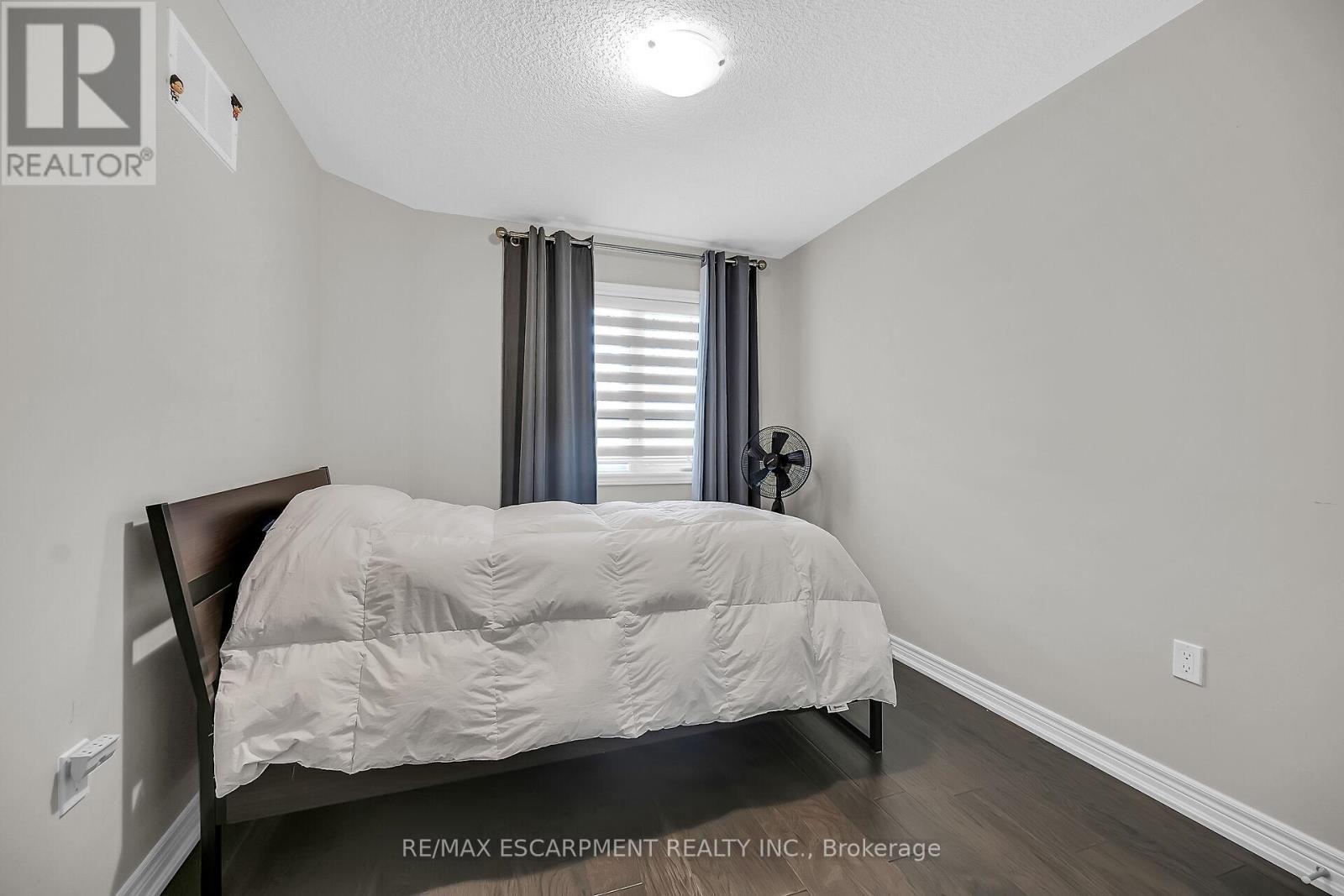 Photo 25 of 55 Rockledge Drive, Hamilton ON