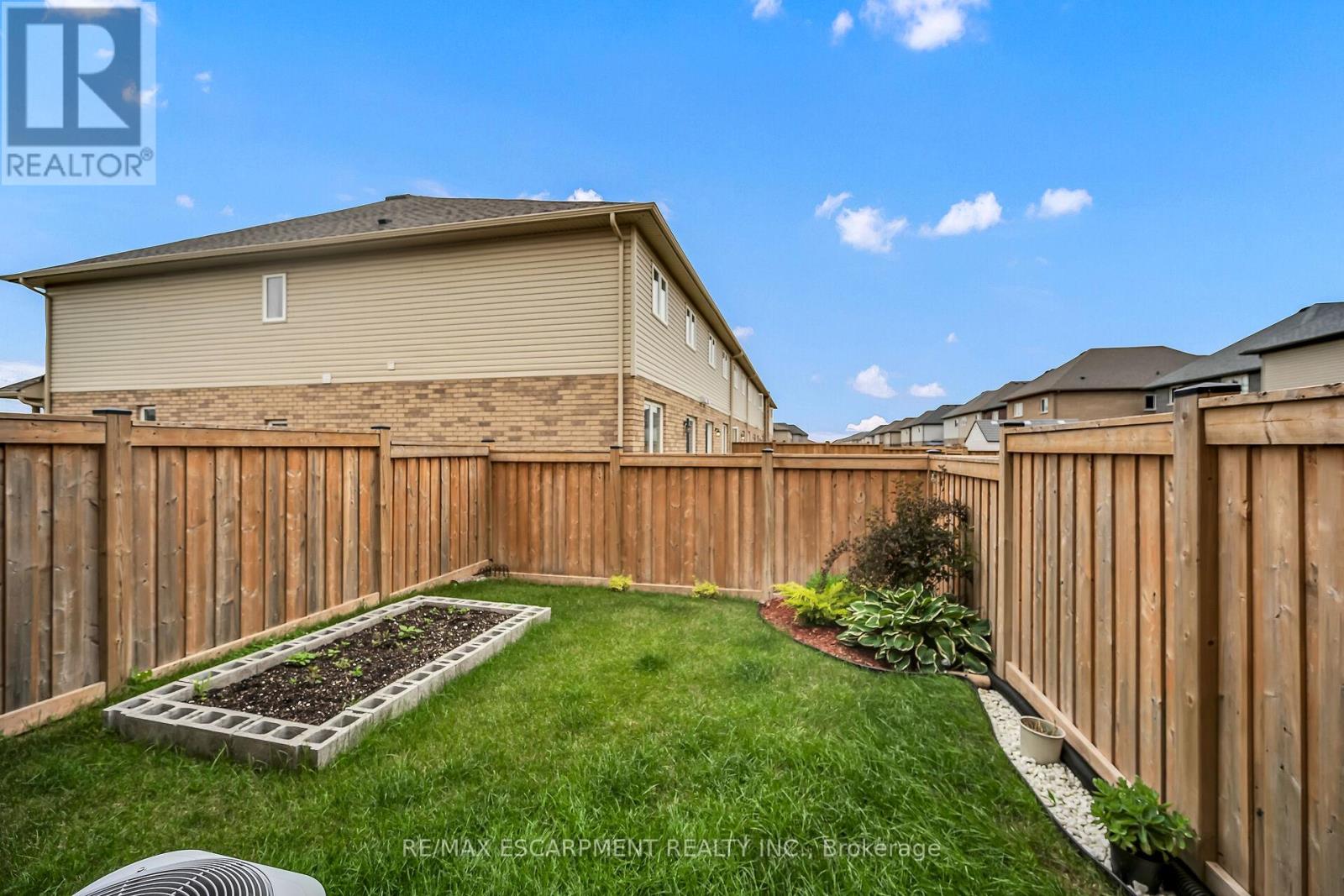 Photo 44 of 55 Rockledge Drive, Hamilton ON
