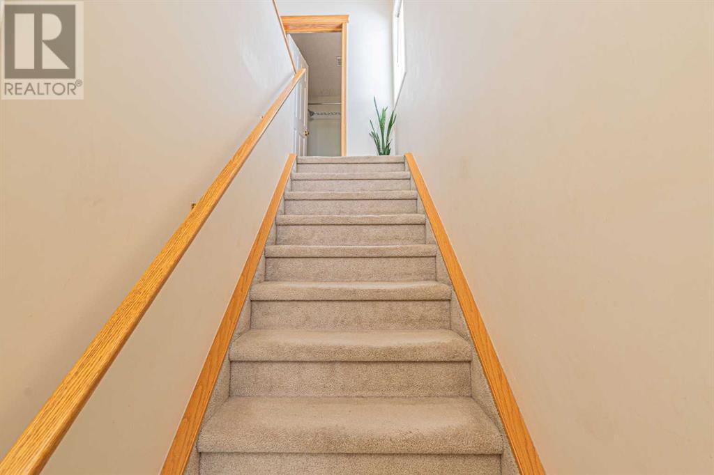 Single Family House for Sale in  Los Alamos Crescent NE Monterey Park Calgary 
