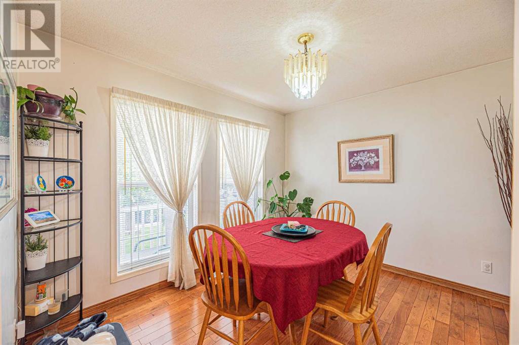 Single Family House for Sale in  Los Alamos Crescent NE Monterey Park Calgary 