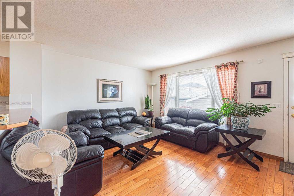 Single Family House for Sale in  Los Alamos Crescent NE Monterey Park Calgary 