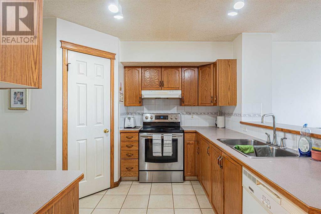Single Family House for Sale in  Los Alamos Crescent NE Monterey Park Calgary 