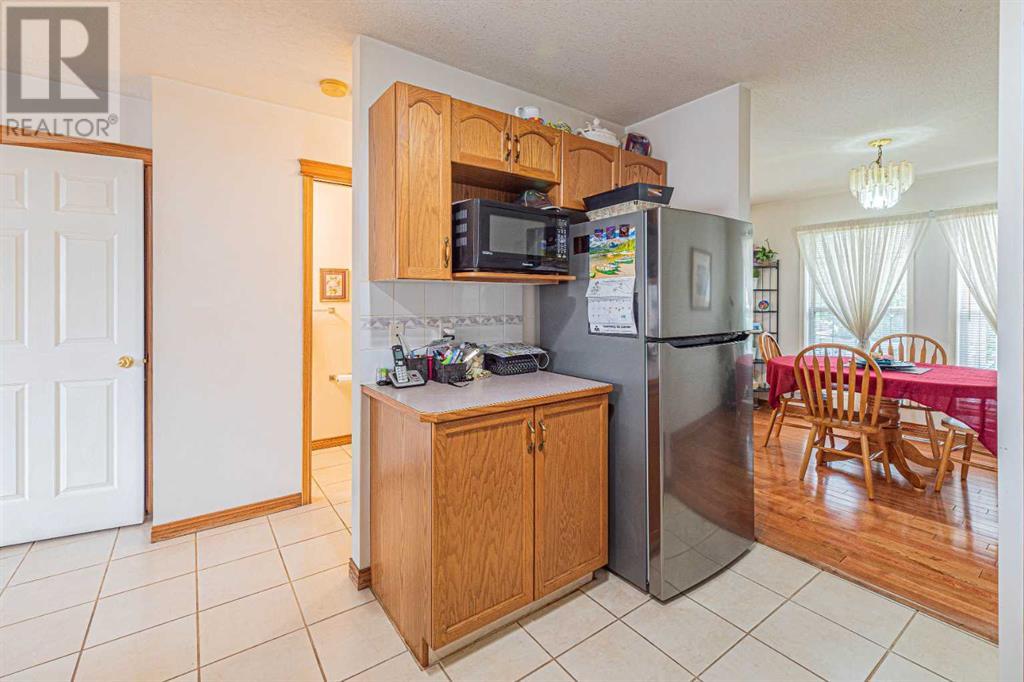 Single Family House for Sale in  Los Alamos Crescent NE Monterey Park Calgary 
