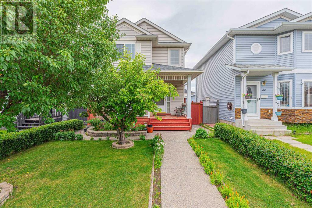 Single Family House for Sale in  Los Alamos Crescent NE Monterey Park Calgary 