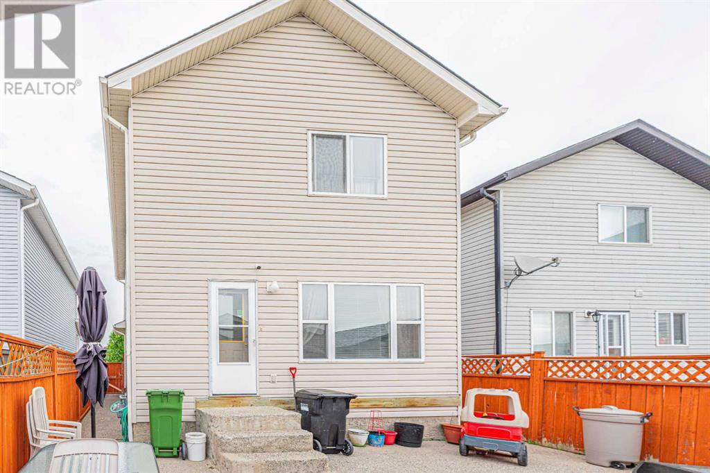 Single Family House for Sale in  Los Alamos Crescent NE Monterey Park Calgary 