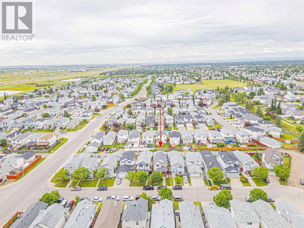 Single Family House for Sale in  Los Alamos Crescent NE Monterey Park Calgary 