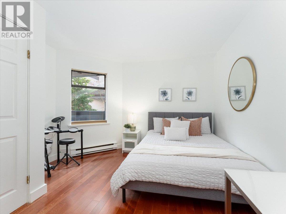 Photo 23 of 1732 Cypress Street, Vancouver BC