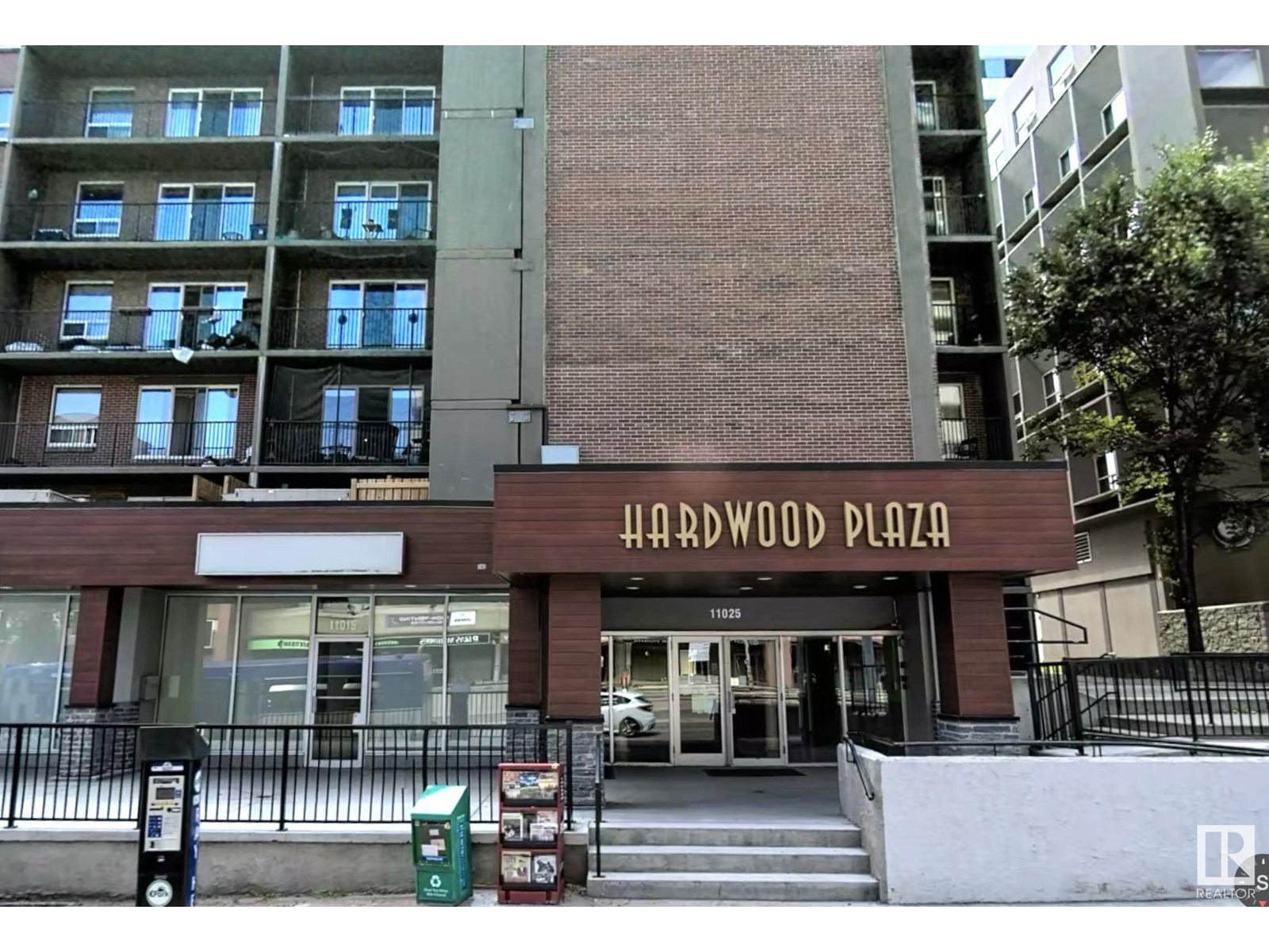 Photo 1 of 202 11025 Jasper Av Nw, Edmonton AB