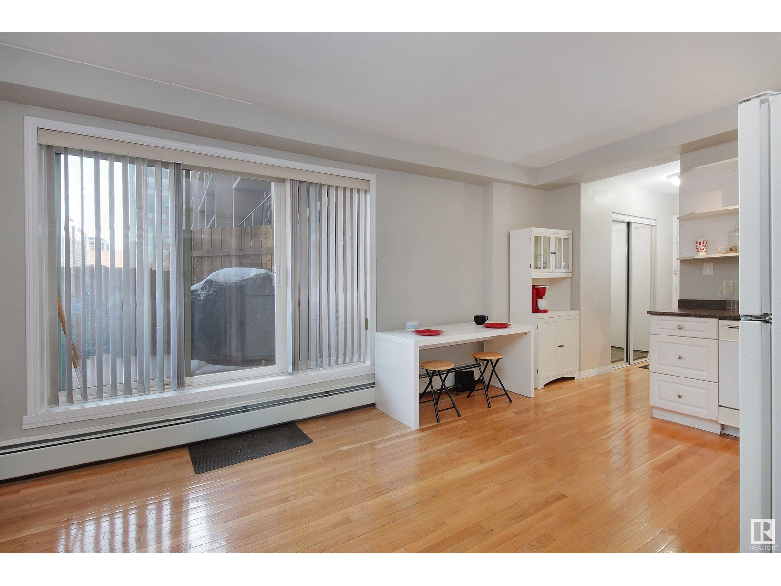 Photo 5 of 202 11025 Jasper Av Nw, Edmonton AB