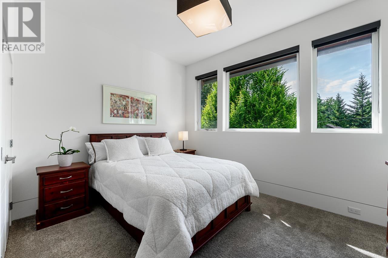Photo 9 of 26290 126 Avenue, Maple Ridge BC