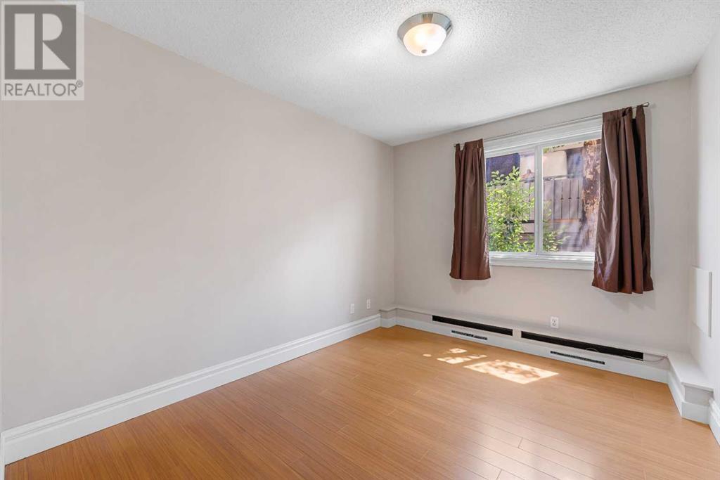 Single Family House for Sale in    Street NW Bowness Calgary 