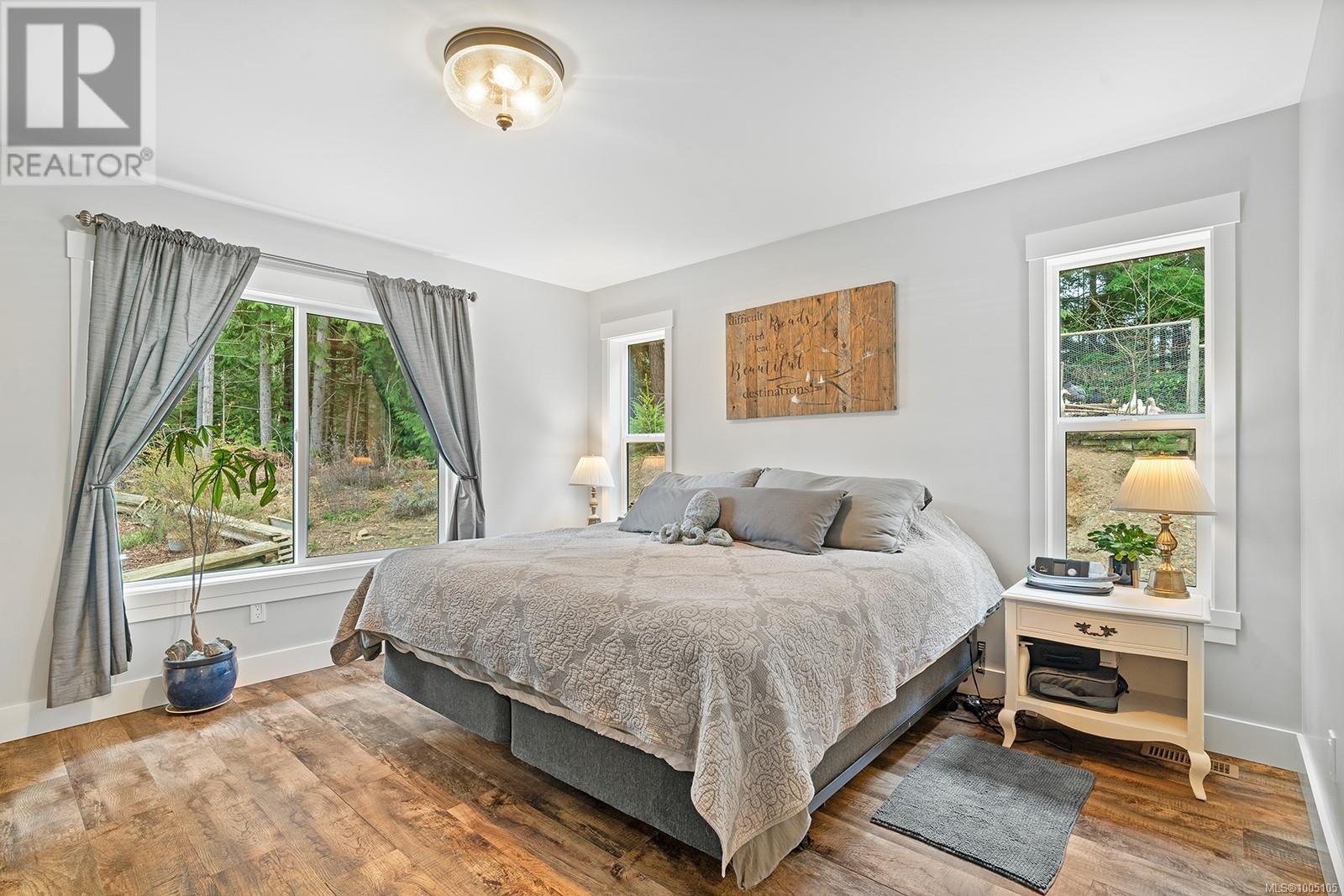 Photo 14 of 1065 Spider Lake Rd, Qualicum Beach BC