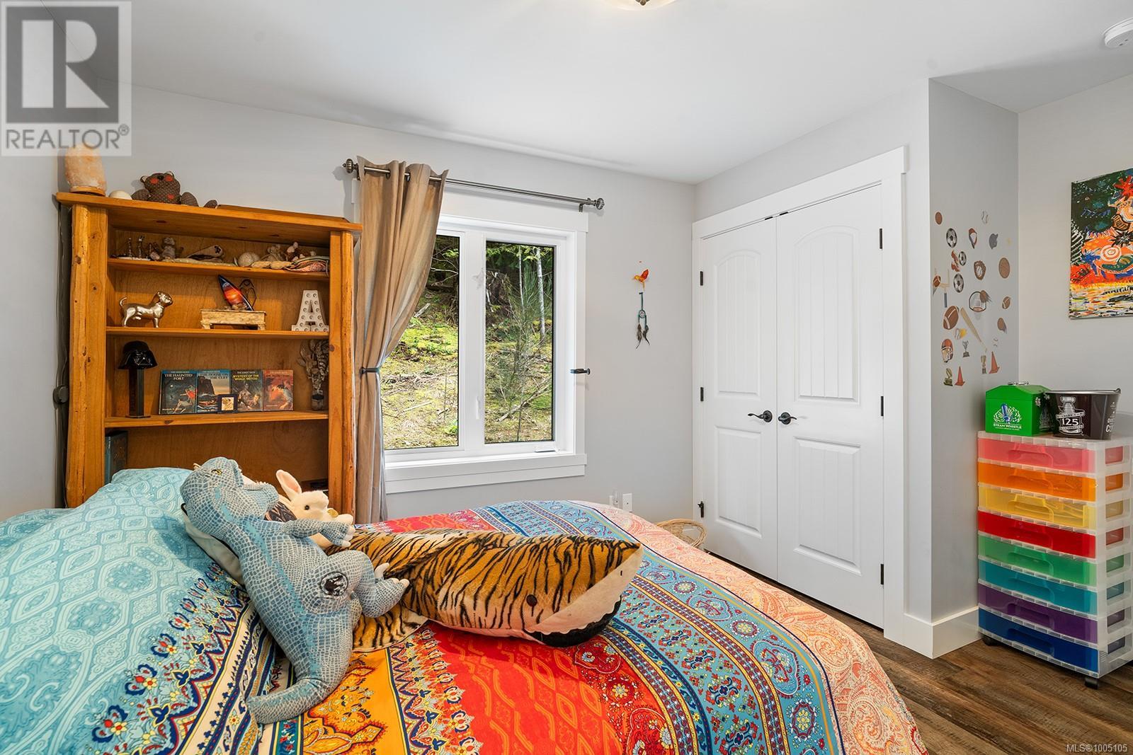 Photo 35 of 1065 Spider Lake Rd, Qualicum Beach BC