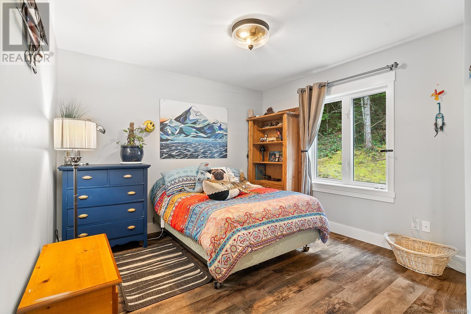 Photo 28 of 1065 Spider Lake Rd, Qualicum Beach BC