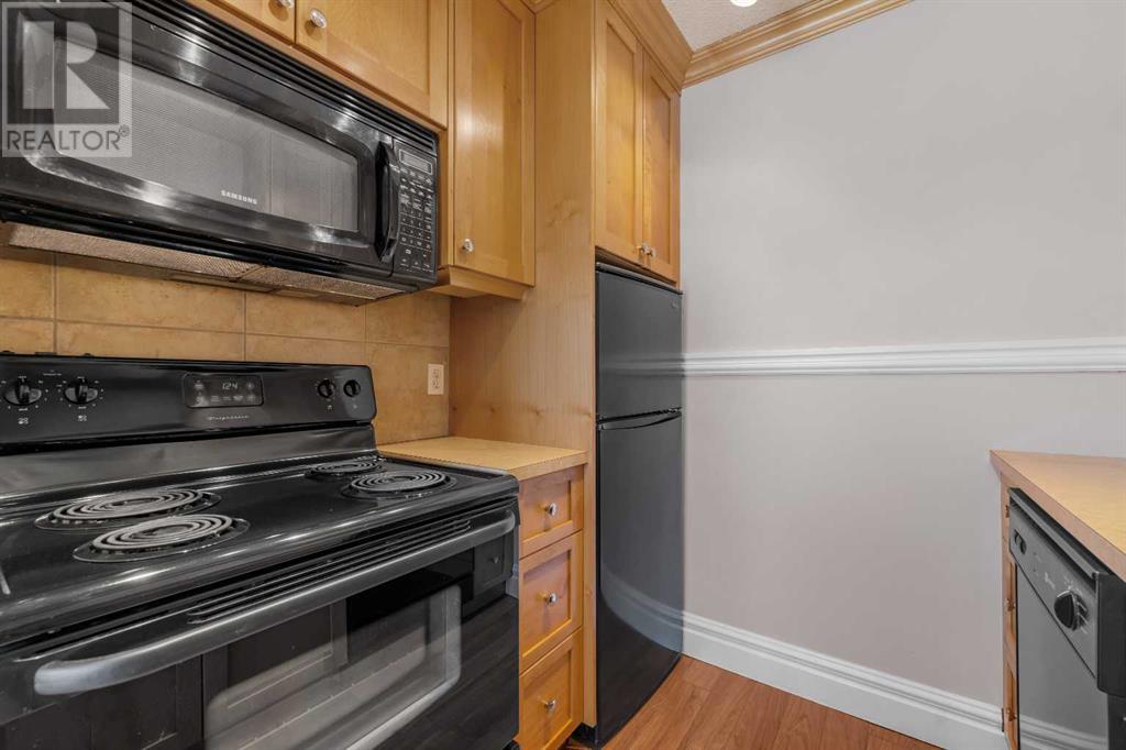 Single Family House for Sale in    Street NW Bowness Calgary 