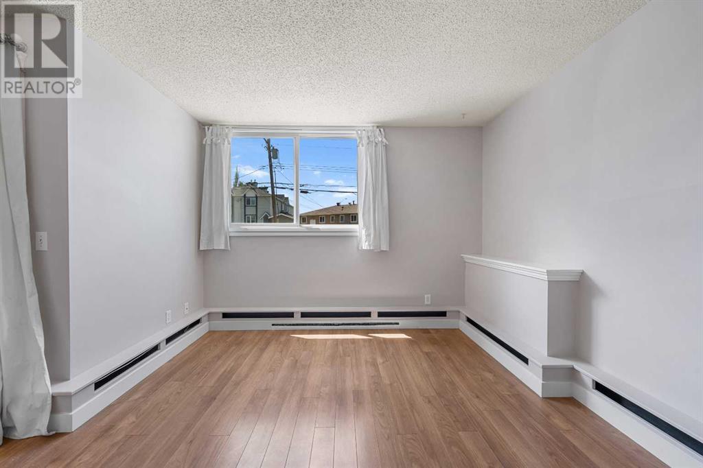 Single Family House for Sale in    Street NW Bowness Calgary 