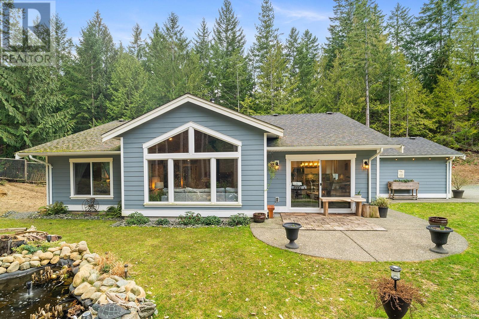 Photo 40 of 1065 Spider Lake Rd, Qualicum Beach BC