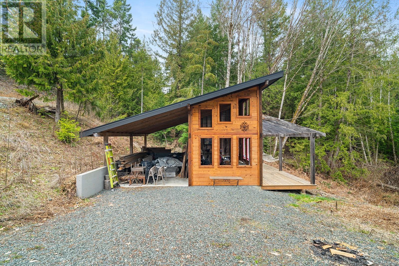 Photo 48 of 1065 Spider Lake Rd, Qualicum Beach BC