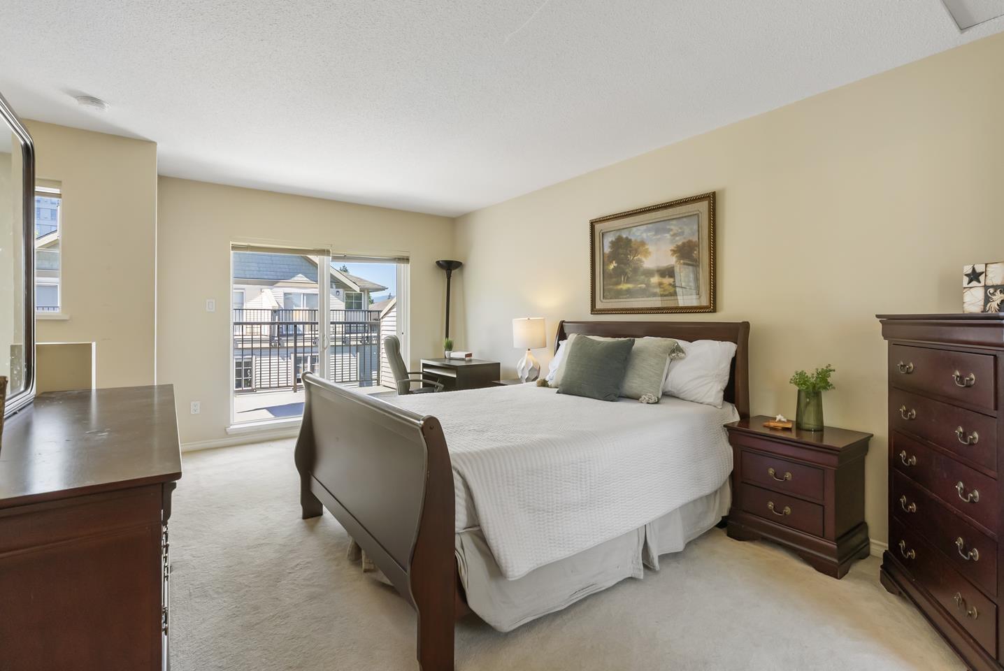 Photo 14 of 17 14855 100 Avenue, Surrey BC