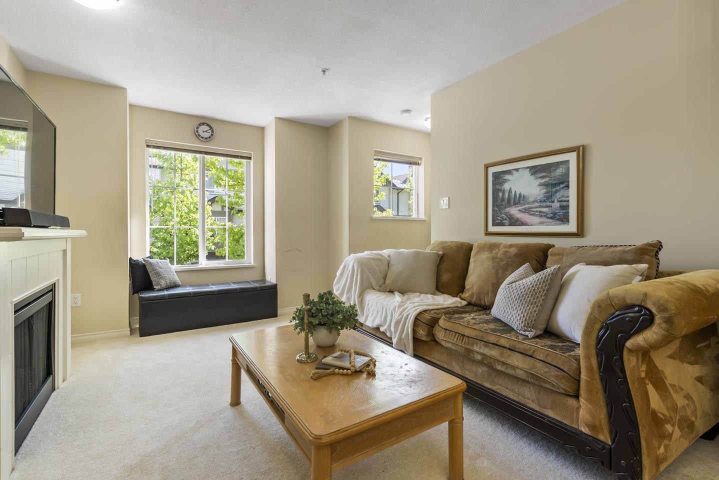 Photo 4 of 17 14855 100 Avenue, Surrey BC
