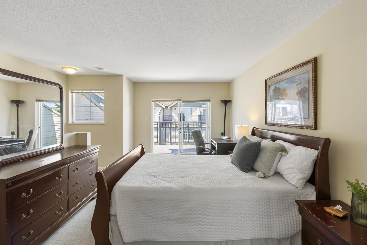 Photo 15 of 17 14855 100 Avenue, Surrey BC