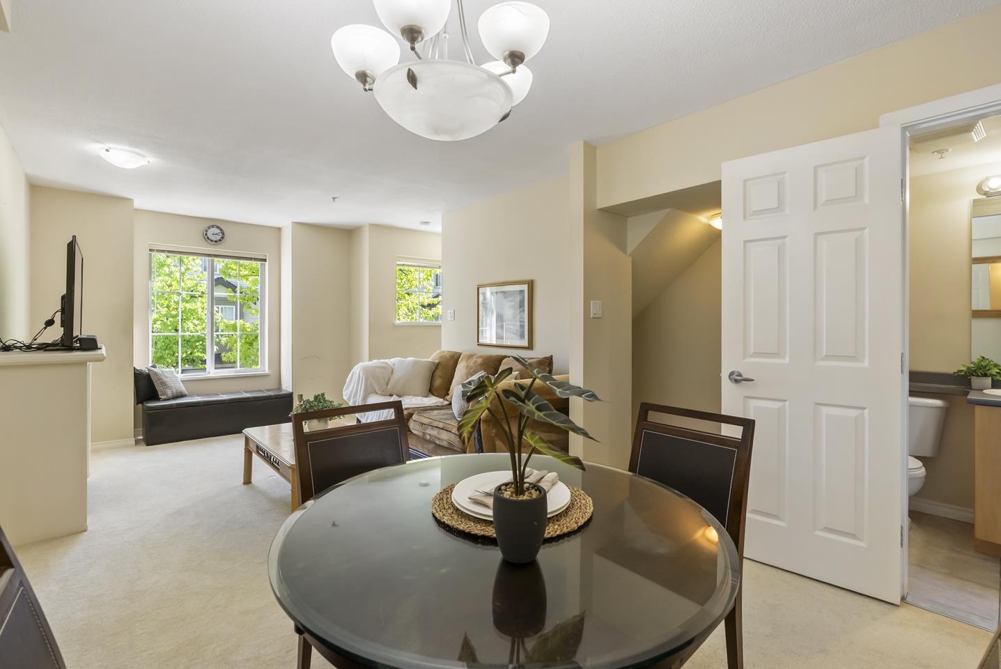 Photo 7 of 17 14855 100 Avenue, Surrey BC